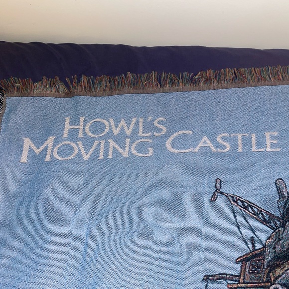 Studio Ghibli Howl’s Moving Castle Scenic Tapestry Throw - Picture 4 of 5